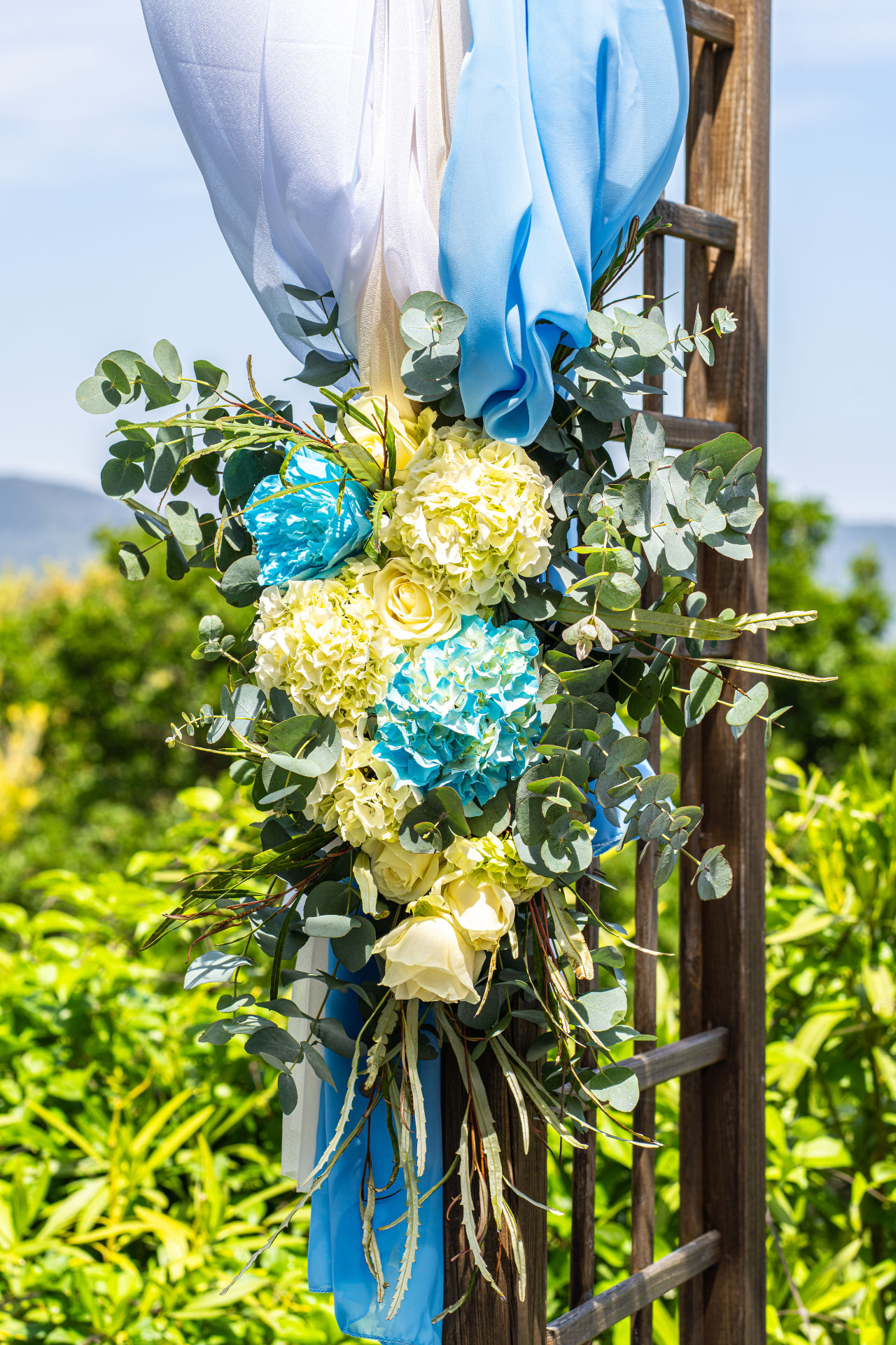 Réalisation florale de mariage par Petits Bonheurs Événementiel